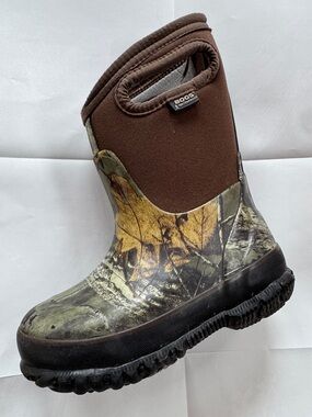 Bogs Kids Brown and Camouflage Waterproof Pull-On Boot